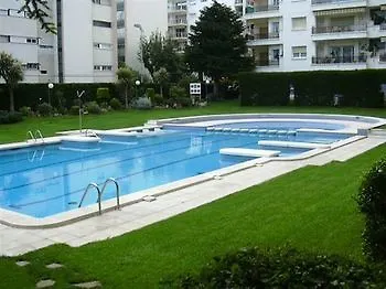 Alva Park Fenals - Familiy Апартаменты